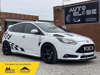 Used Ford Focus ST 2013 White Hatchback