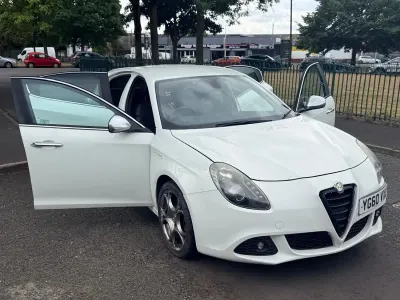 Used Alfa Romeo Giulietta Veloce 2010 White Hatchback