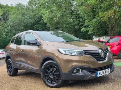 Used Renault Kadjar Signature S 130 HP (95 kW) 2016 Brown SUV