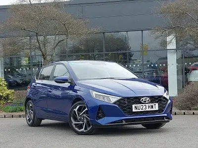 Used Hyundai i20 Premium 100 HP (73 kW) 2023 Blue Hatchback