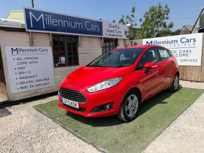 Used Ford Fiesta Zetec 125 HP (91 kW) 2013 Red Hatchback