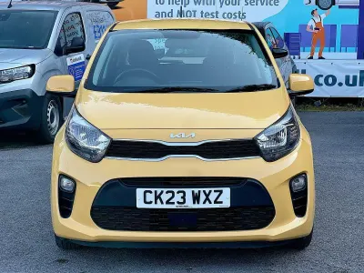 Used Kia Picanto 66 HP (48 kW) 2023 Yellow Hatchback