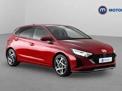Used Hyundai i20 Premium 101 HP (74 kW) 2025 Red Hatchback