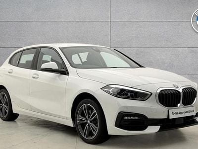 Used BMW 118 Sport Line 134 HP (98 kW) 2022 White Hatchback