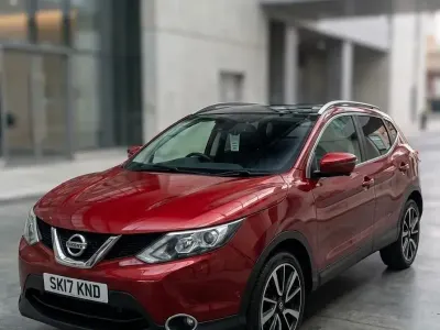 Used Nissan Qashqai Tekna 115 HP (84 kW) 2017 Red SUV