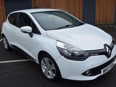 Used Renault Clio IV Expression+ 75 HP (55 kW) 2013 White Hatchback