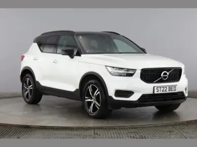 Used Volvo XC40 R-Design 161 HP (118 kW) 2022 White SUV