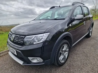 Używany Dacia Sandero Lauréate 90 KM (66 kW) 2017 Czarny Hatchback