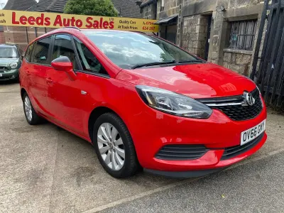 Used Vauxhall Zafira Design Edition 140 HP (102 kW) 2016 Red MPV