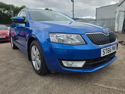 Used Skoda Octavia SE L 150 HP (110 kW) 2016 Blue Estate