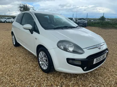 Używany Fiat Punto Evo Life 69 KM (50 kW) 2011 Biały Hatchback