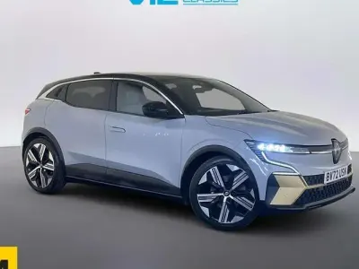Begagnad Renault Megane E-Tech 161 kW (220 HK) 2023 Grå Halvkombi