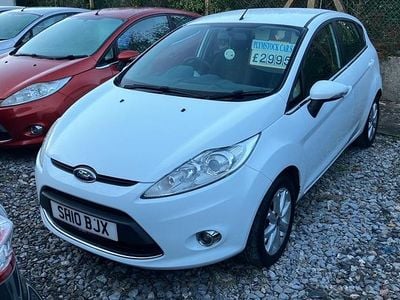 Used Ford Fiesta Zetec 2010 White Hatchback