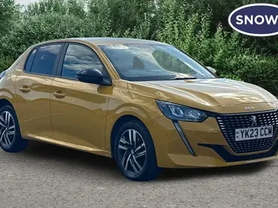 Used Peugeot 208 Active+ 102 HP (75 kW) 2023 Yellow Hatchback