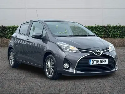Used Toyota Yaris 99 HP (72 kW) 2016 Grey Hatchback