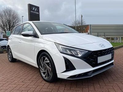 Used Hyundai i20 Advanced 100 HP (73 kW) 2025 White Hatchback
