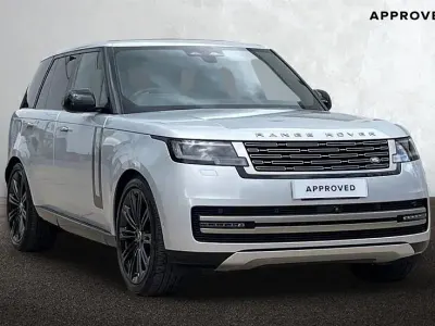 Used Land Rover Range Rover HSE 300 HP (220 kW) 2024 Hakuba silver SUV