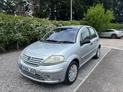 Begagnad Citroën C3 2005 Silver Halvkombi