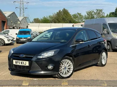 Used Ford Focus Zetec 115 HP (84 kW) 2011 Black Hatchback