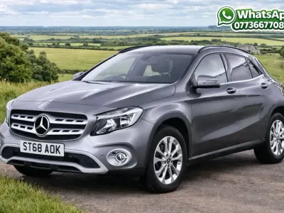 Usado Mercedes GLA200 Executive 156 HP (114 kW) 2018 Cinzento SUV