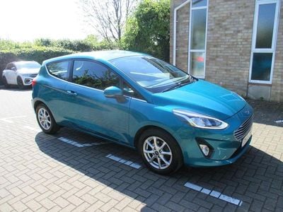 Second-hand Ford Fiesta Zetec 70 CP (51 kW) 2018 Albastru Hatchback