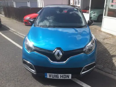 Usado Renault Captur Dynamique 90 HP (66 kW) 2016 Azul SUV