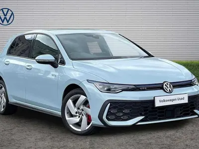 Used VW Golf VIII GTE 272 HP (200 kW) 2025 Blue Hatchback