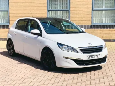 Used Peugeot 308 Active 115 HP (84 kW) 2013 White Hatchback