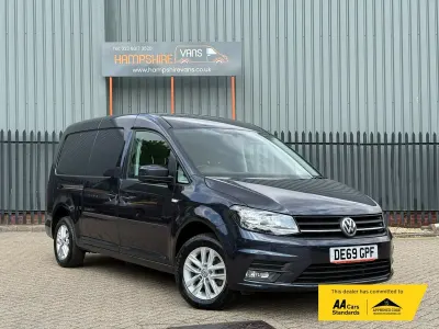 Used VW Caddy Maxi Highline 102 HP (75 kW) 2019 Blue MPV