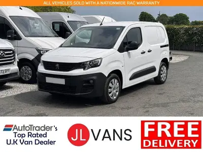Usado Peugeot Partner 131 HP (96 kW) 2019 Branco Monovolume