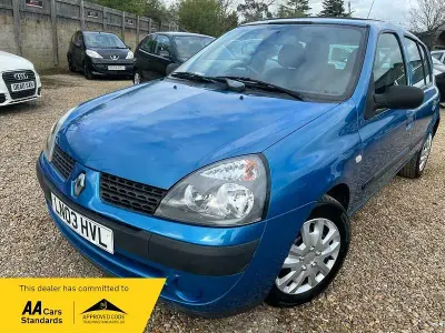 Used Renault Clio Expression 98 HP (72 kW) 2003 Blue Hatchback