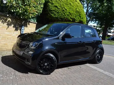 Used Smart ForFour Premium 90 HP (66 kW) 2018 Black Hatchback