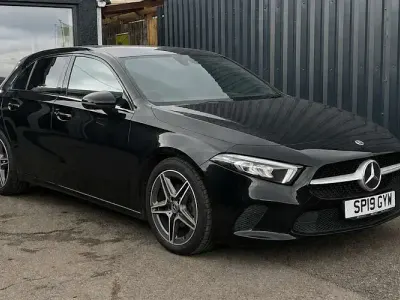 Begagnad Mercedes A180 116 HK (85 kW) 2019 Svart Halvkombi