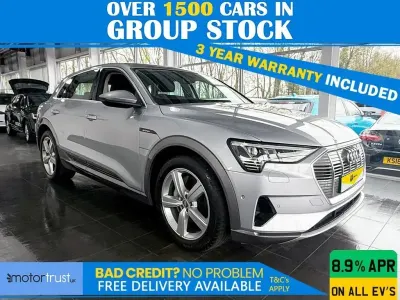 Usado Audi e-tron Advanced 230 kW (313 CV) 2020 Plateado SUV