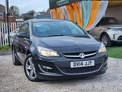 Used Vauxhall Astra SRi 165 HP (121 kW) 2014 Black Hatchback