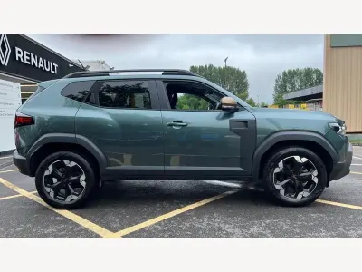 Used Dacia Duster Extreme 2025 Green Estate