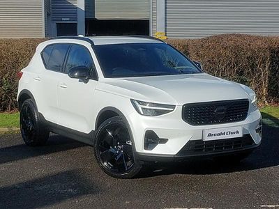 New Volvo XC40 Plus 163 HP (119 kW) 2025 White SUV