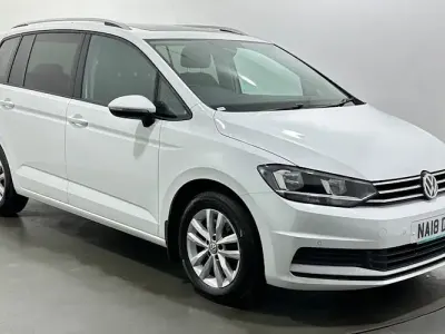 Begagnad VW Touran Family 116 HK (85 kW) 2018 Vit Minibuss