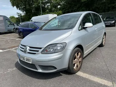 Used VW Golf IV SE 103 HP (75 kW) 2006 Silver Hatchback