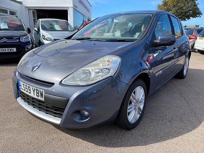 Blue Used 2009 Renault Clio II Initiale Hatchback | £4,995 (Expensive)