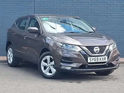 Usado Nissan Qashqai Acenta Premium 115 CV (84 kW) 2019 Marrón SUV