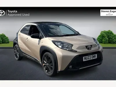 Used Toyota Aygo X Edition 72 HP (52 kW) 2023 Beige SUV