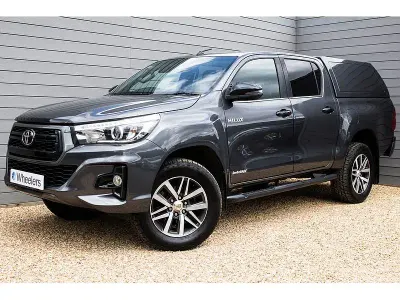 Used Toyota HiLux 150 HP (110 kW) 2020 Grey Pickup