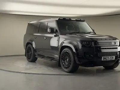 Usado Land Rover Defender S 400 HP (294 kW) 2022 Cinzento SUV