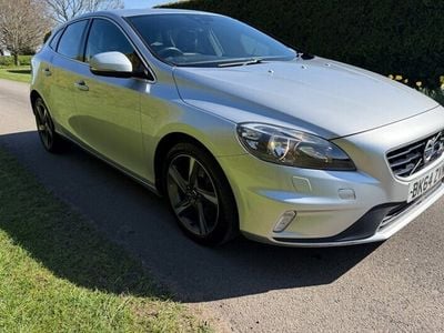 Used Volvo V40 R-Design 150 HP (110 kW) 2014 Estate