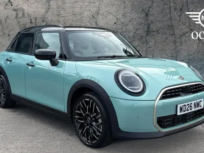 Used Mini Cooper Hatch 113 kW (154 HP) 2026 Green Hatchback