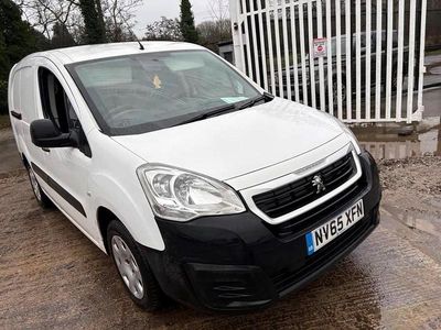 White Used 2016 Peugeot Partner S MPV | £2,795