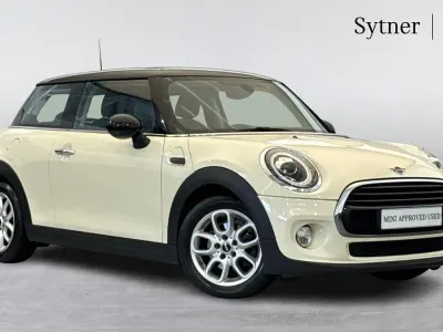 Usado Mini Cooper Hatch 136 CV (100 kW) 2018 Blanco Utilitario