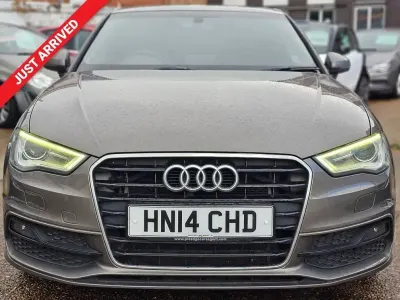 Usado Audi A3 S-Line 180 HP (132 kW) 2014 Cinzento Citadino