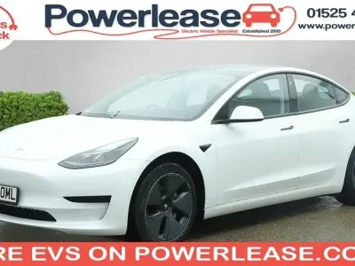 Usado Tesla Model 3 RWD 177 kW (241 HP) 2023 Branco Sedan